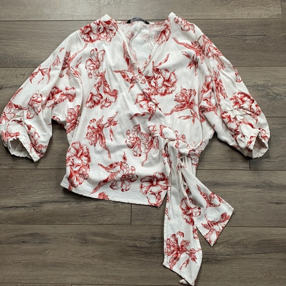 Zara Floral Wrap Blouse - Size Large - Picture 3 of 7